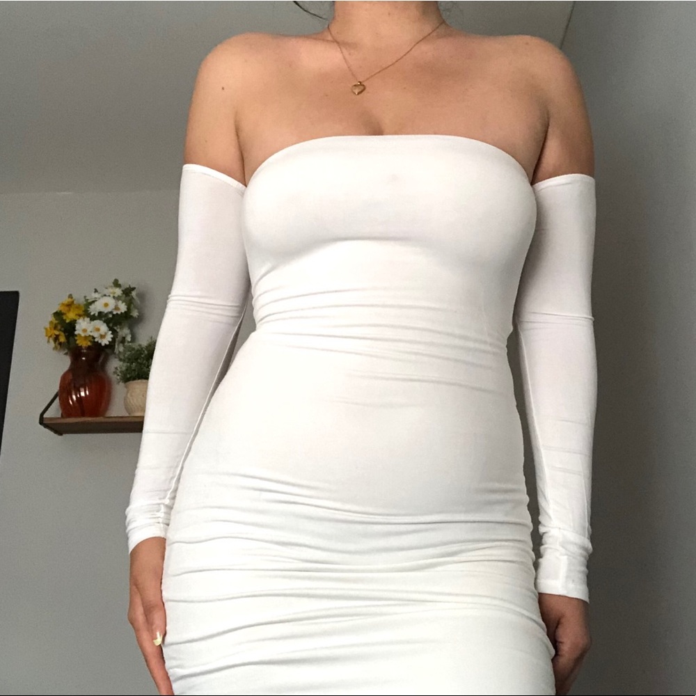 Open back bodycon mini White dress